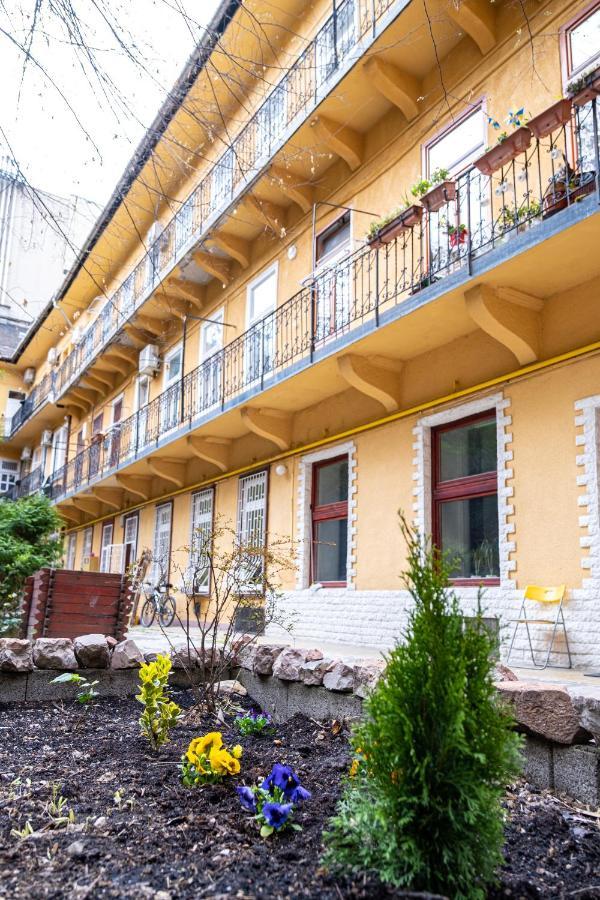 Budapest Citygarden Buitenkant foto